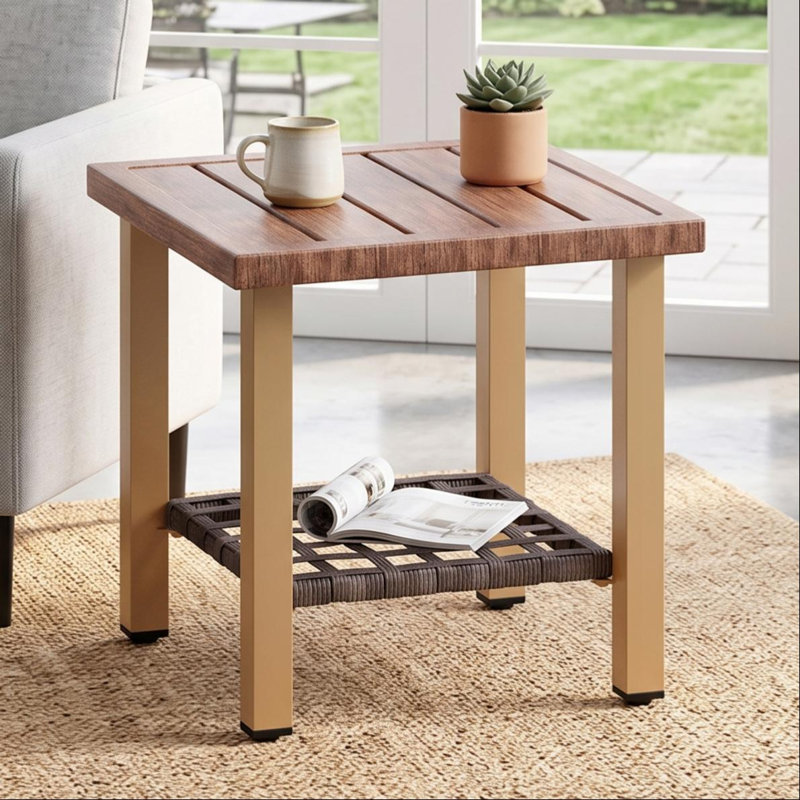 Table de bout d'extérieur carrée en acier avec dessus en grain de bois 16,9 po Melvarn