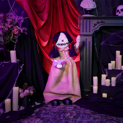Poupée animée effrayante d'Halloween 2 pi 11 po Haunted Hill Farm