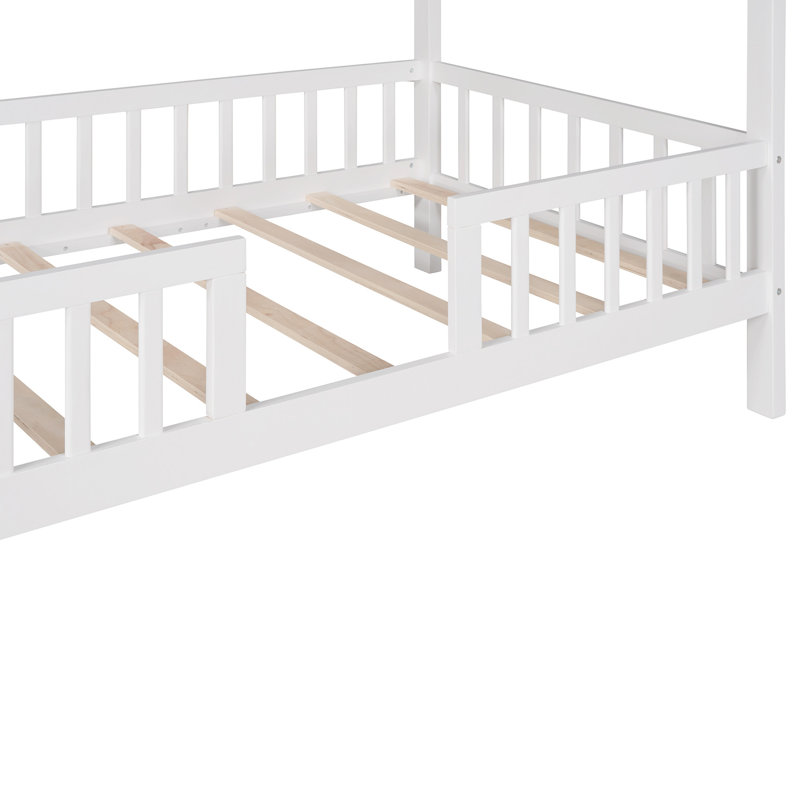 Lit simple en bois avec clôture, blanc
