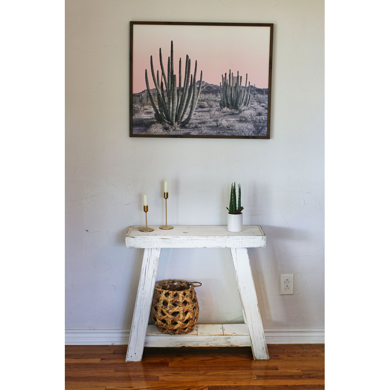 Console Adrainne
