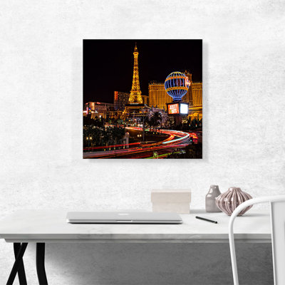 " Las Vegas Eiffel Tower Restaurant At Night "