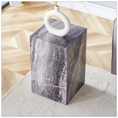 Table basse moderne en bois aggloméré avec motifs texturés gris, design élégant pour rehausser votre espace de vie et ajouter de l'élégance