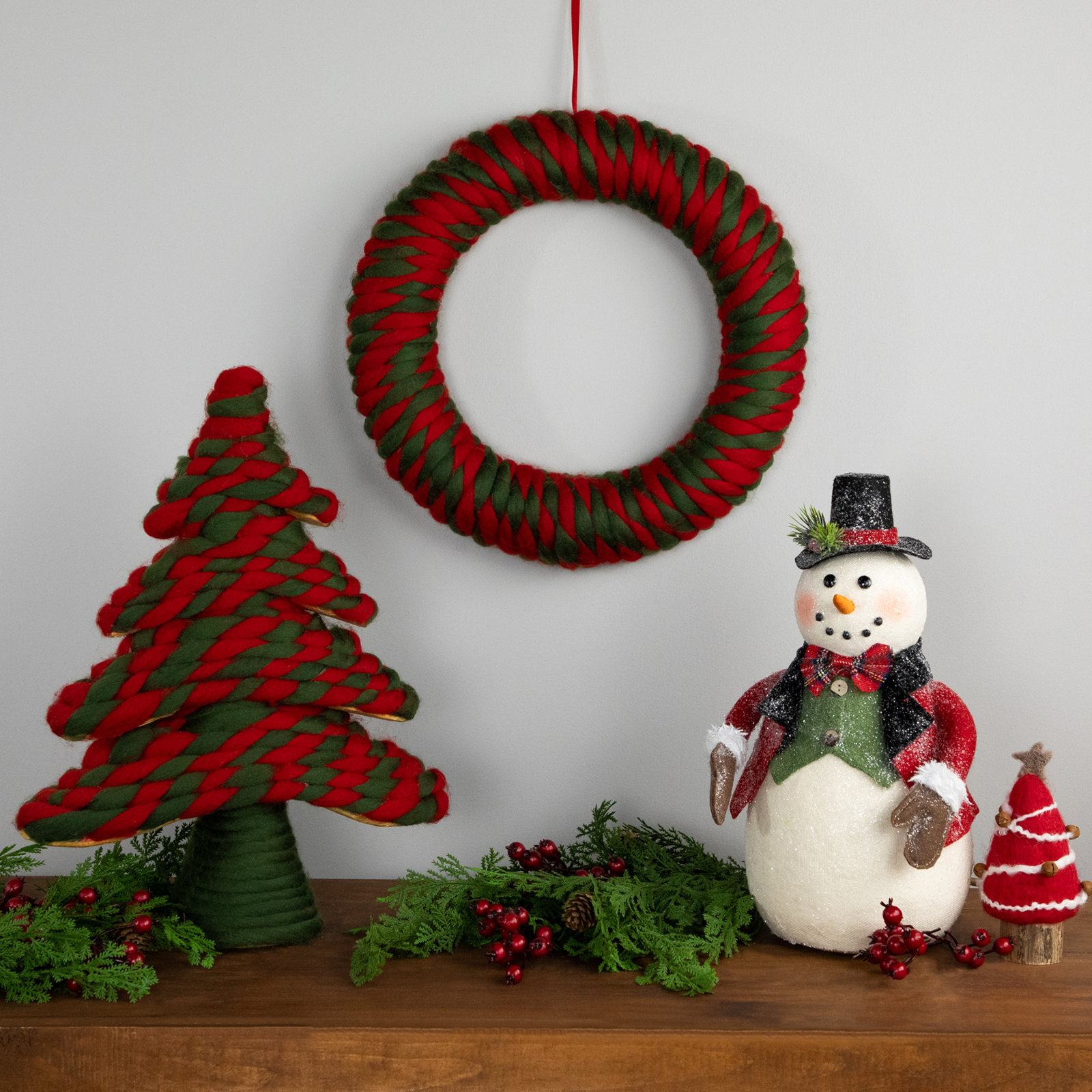 Twisted Yarn Plush Christmas  - 13.5" - Unlit