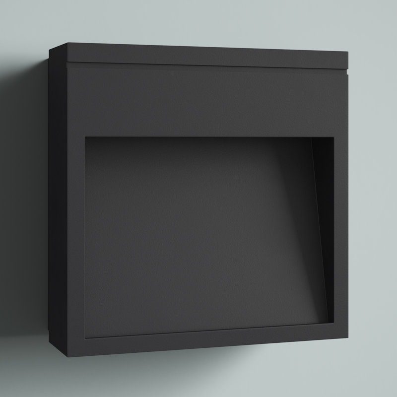 Addilynn Aluminum LED Wall Light, Black