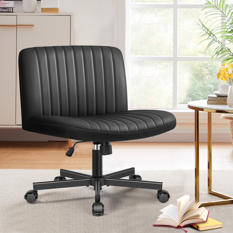 Executive chair with flip-up armrests