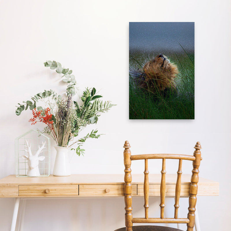 Art contemporain, lion sauvage, 24" H x 16" W