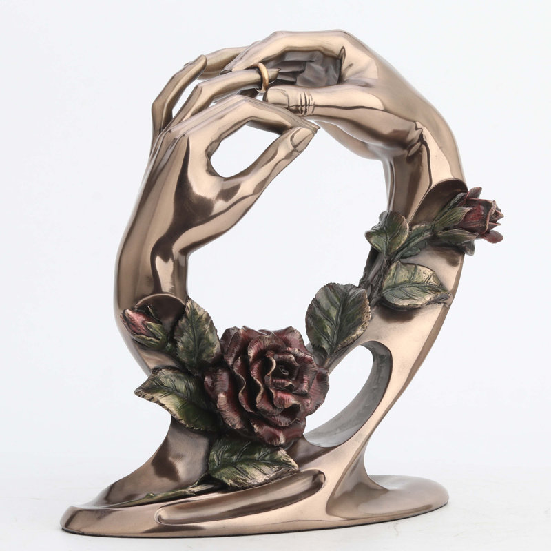 Figurine mains de mariage sur anneau Aanya