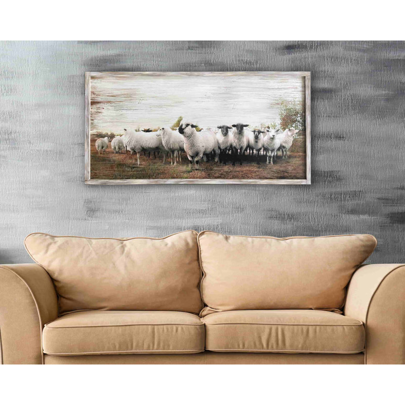 Grazing Sheep On Canvas Print, H 24 po x l 48 po x P 1,5 po