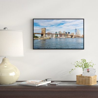 " Summer Day Brooklyn Bridge "