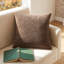Housse de coussin en velours côtelé Minimalist Modern-131373084