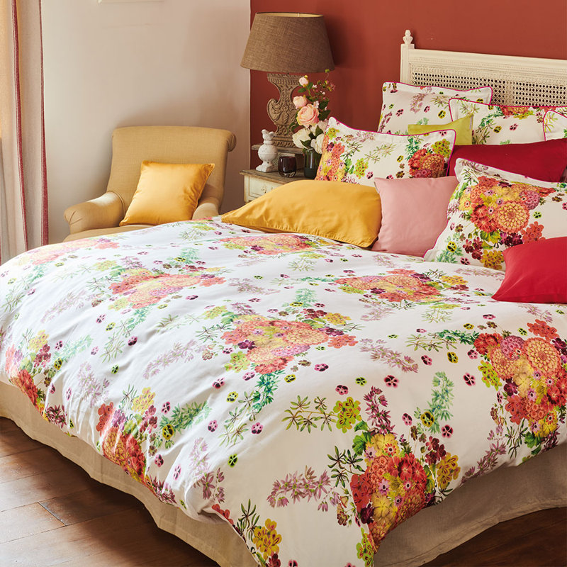 Guransh White/Green/Red Satin 120 TC Duvet Cover