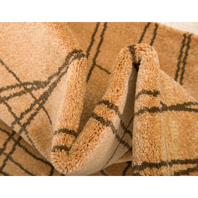 Tapis jaune foncé tissé à la machine Lela, Tapis de couloir 2 pi 7 po x 10 pi