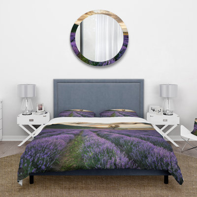 Sunrise & Dramatic Clouds Over Lavender Field VII - Ensemble de housse de couette Farmhouse - Microfibre de polyester