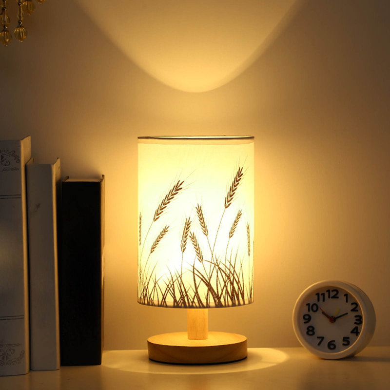 Décoration en bois massif Lampe de table à télécommande USB Étude de chevet pour chambre à coucher Homestay Led Night Energy Saving