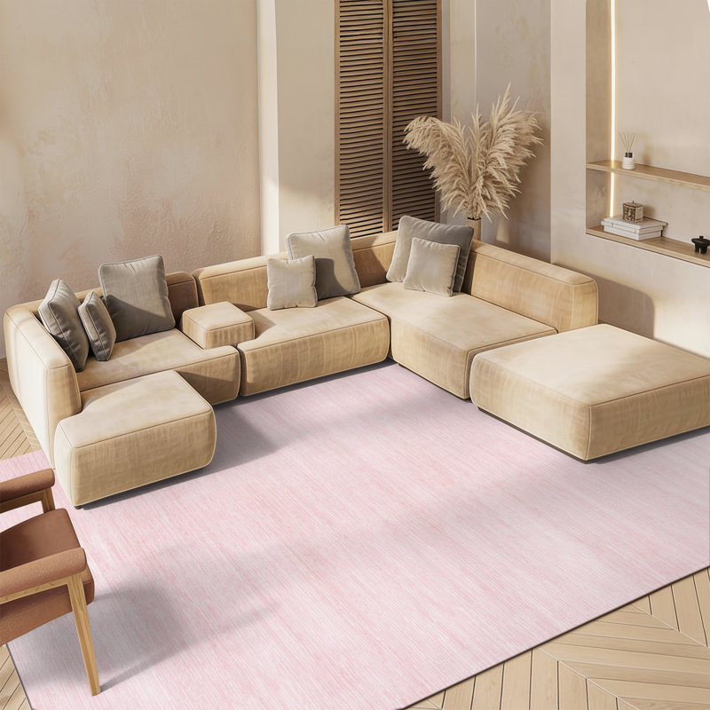 Tapis rose en polypropylène tissé à la machine Chamberland, Rectangle 2 pi 2 po x 4 pi