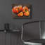  «Persimmons» par Avery Multe, art mural en verre acrylique, 16 po x 12 po