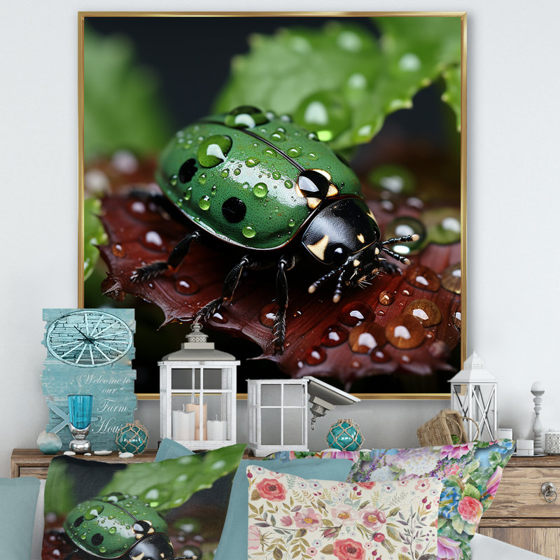 «Enchanted Ladybug Forest» sur toile, H 36 po x l 36 po x P 1,5 po, Cadre flottant doré