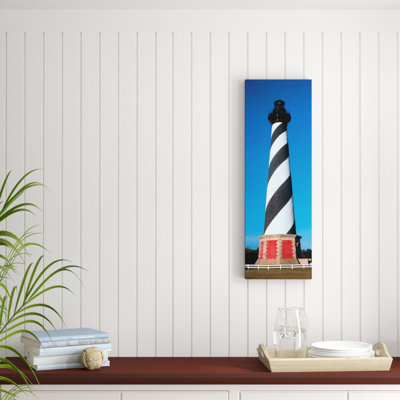 Phare du cap Hatteras, île Hatteras, Outer Banks, Buxton, Dare County, Caroline du Nord, États-Unis par Panoramic Images - Estampe numérique sur toile tendue