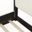 Lit plateforme à baldaquin en bois avec tête de lit tapissier-128949054-128949056
