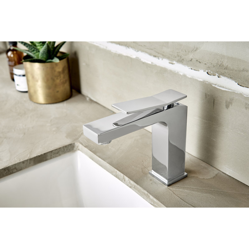 Avian Single Hole Bathroom Faucet with Drain Assembly, Chrome