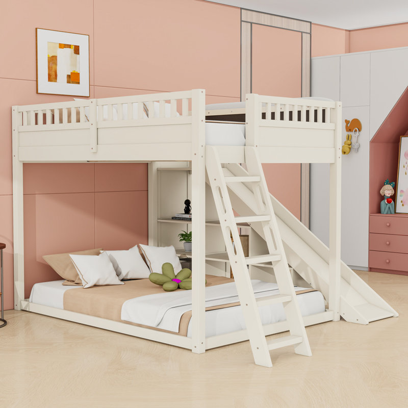 Lit mezzanine avec glissoire, échelle et tablettes de rangement, Grand lit, Beige