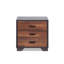 Et table de chevet en noyer avec 3 tiroirs - Décoration de table de chevet moderne