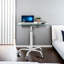 Table de bureau à hauteur réglable en verre trempé avec roulettes verrouillables (plage réglable de 24,2 po à 32,7 po)-985903531