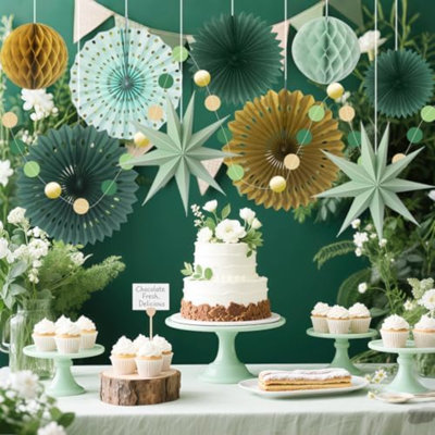 Décorations de fête or vert sauge - Fans de papier suspendus, boules en nid d'abeille et décor d'étoile pour l'obtention du diplôme, douche de bébé de genre neutre dans les bois, douche nuptiale, anniversaire et photo de mariage bohème