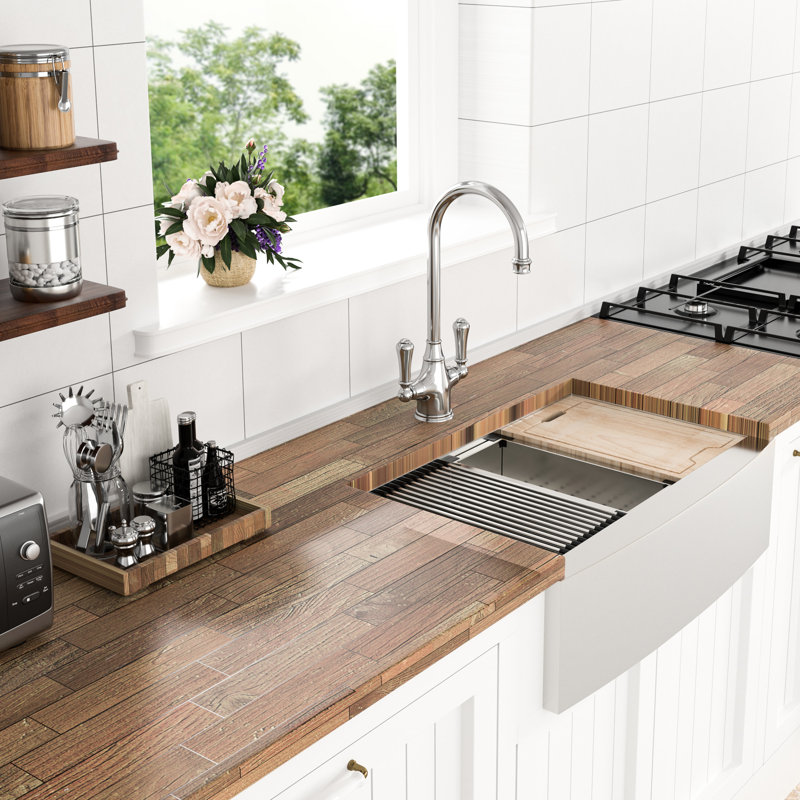 Évier de cuisine à tablier frontal 33 po - Acier inoxydable, calibre 18, avec poste de travail et drain, guide d'eau en X, modèle de grille de séchage
