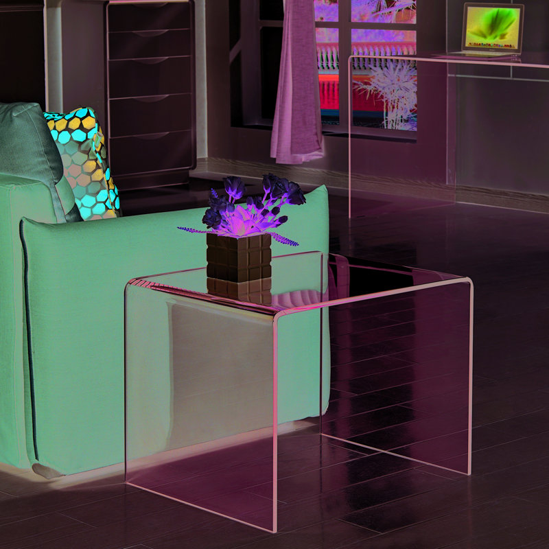 Table d'appoint en verre trempé transparent - Apporte une touche d'élégance à n'importe quel espace. Cette table de bout rehausse le décor de la pièce.