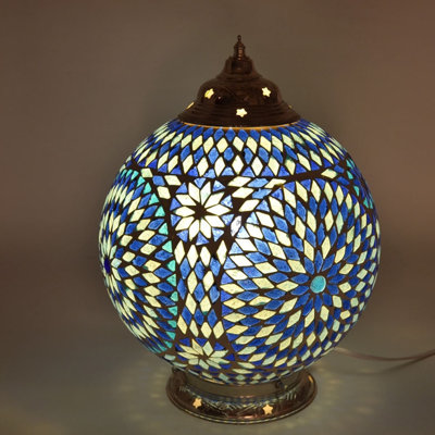 Chavarria Metal Table Lamp