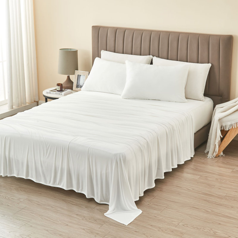 Alpine White Queen Ultra Soft Microfiber Sheet Set