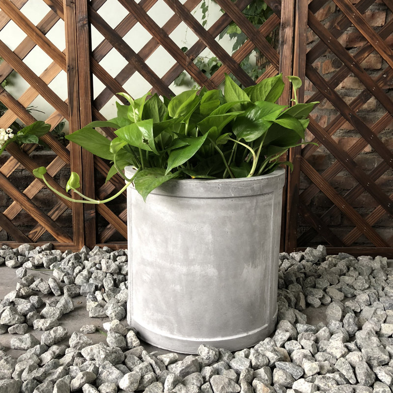 Pot à fleurs en béton George, H 13 po x l 13 po x P 13 po