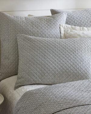 Dotted Vine Cotton Quilt, Twin Quilt