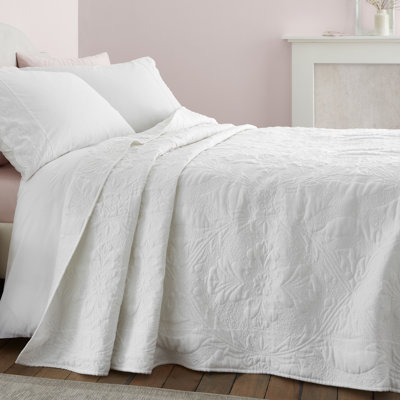 Marianne Matelasse Bedspread