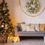 Couronne de Noël avec des lumières chaudes