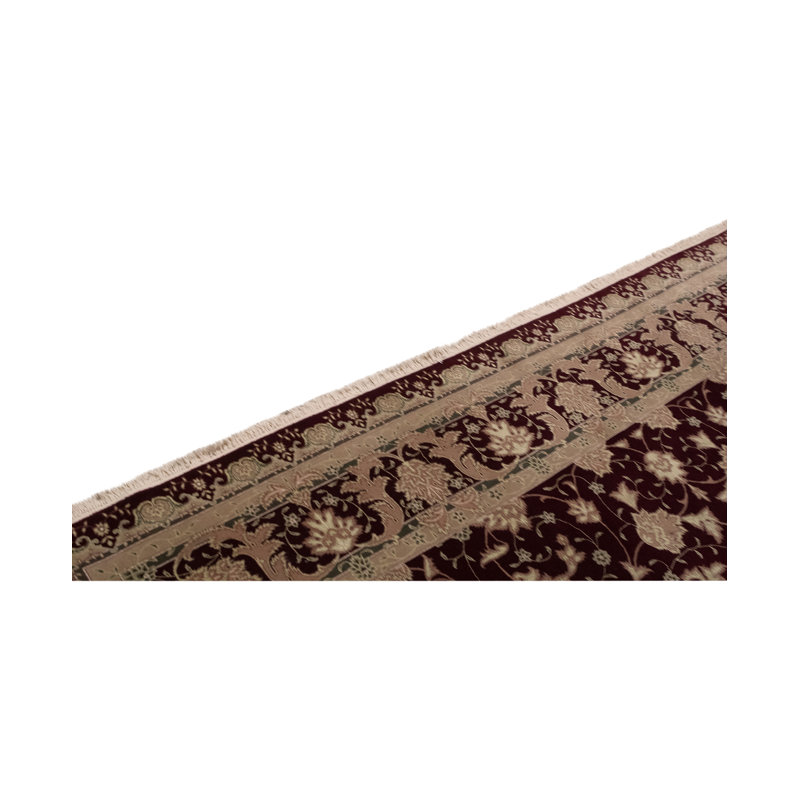 Tapis aubergine de haute qualité noué à la main