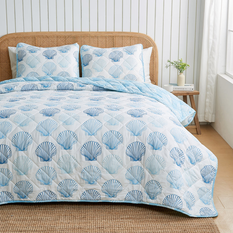 Twin Blue Seashell Reversible Microfiber Quilt Set