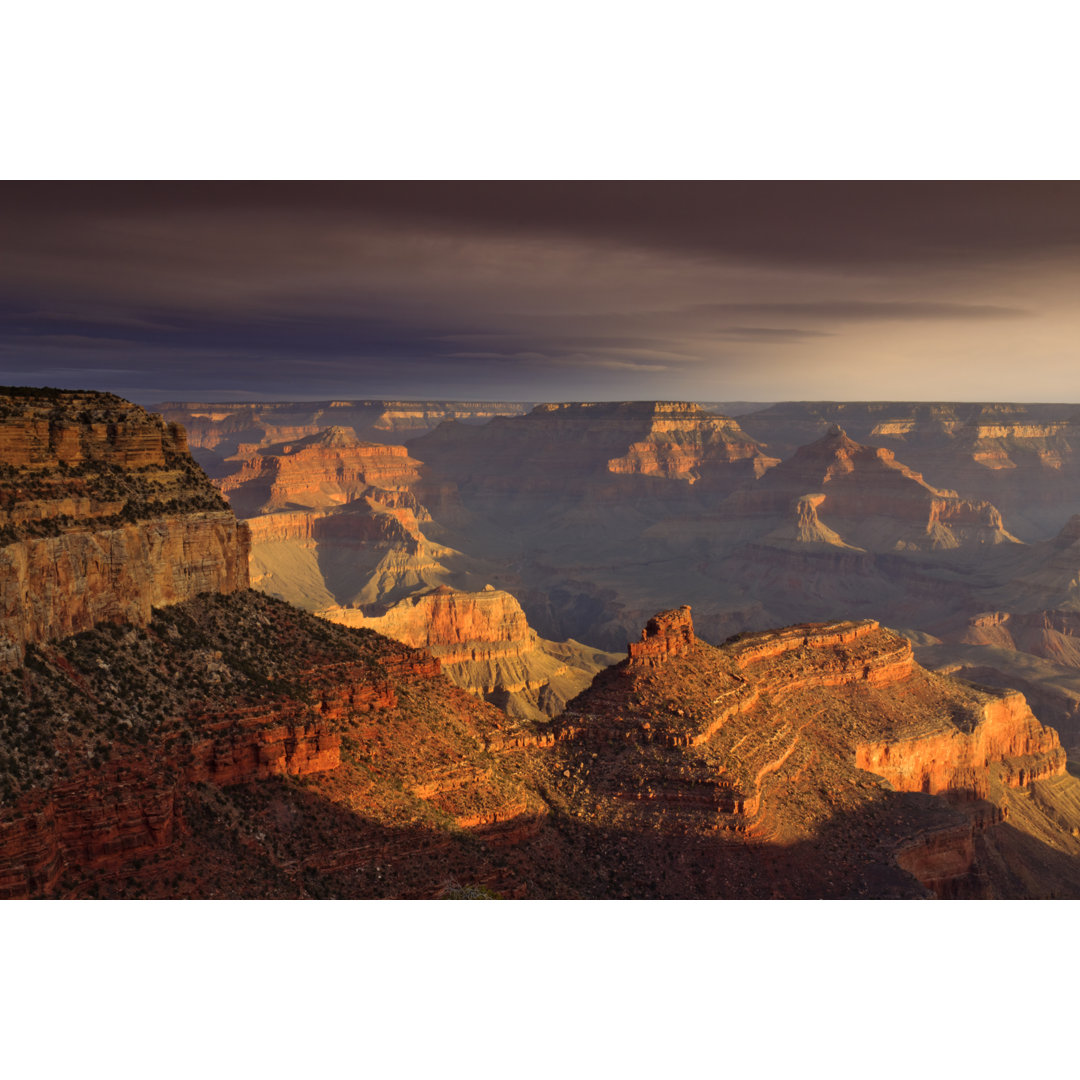 Majestätischer Sonnenaufgang am Südrand des Grand Canyon Nationalparks von Ricardoreitmeyer - Druck ohne Rahmen auf Lein...