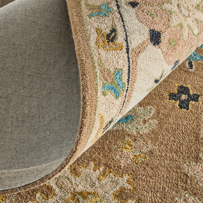 Farhiyo Traditional Floral & Botanical Tan Area Rug, Rectangle 5' x 8'