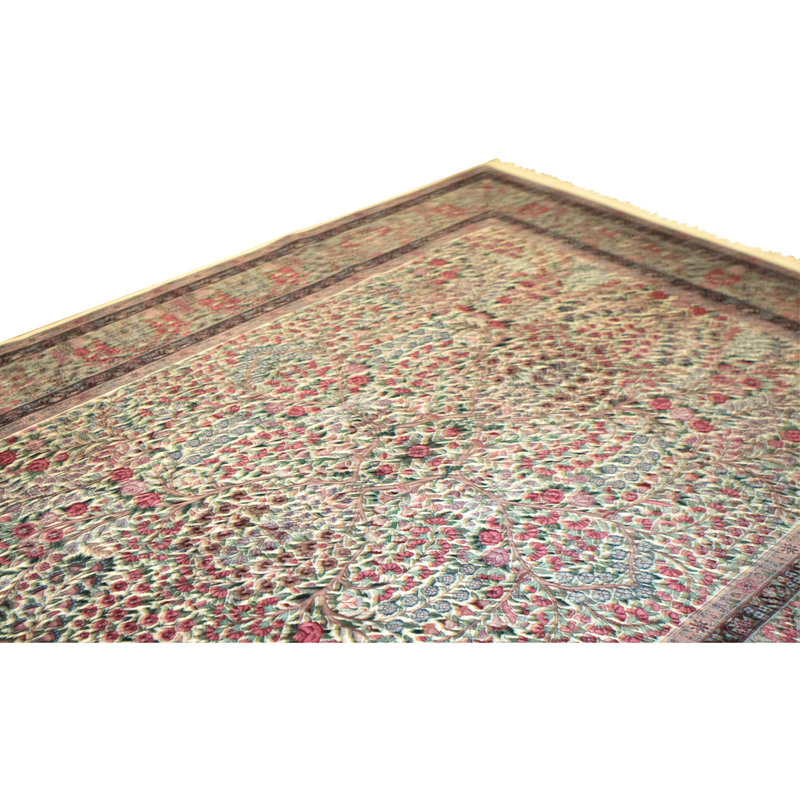 Hand Knotted Wool Area Rug in Ivory And Light Green