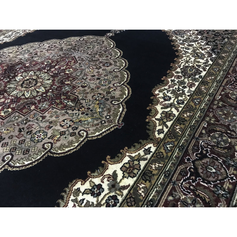 Tapis noir et vin noué à la main de haute qualité