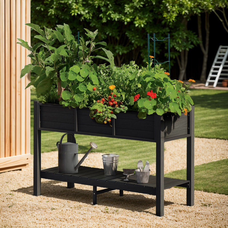 Slawa Elevated Planter, Black