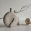 Objet décoratif en résine blanc crème