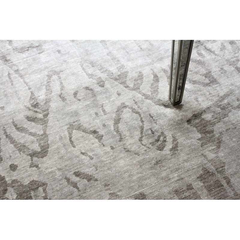 Antique'd Silk Oriental Area Rug in Taupe, Rectangle 6' x 9'