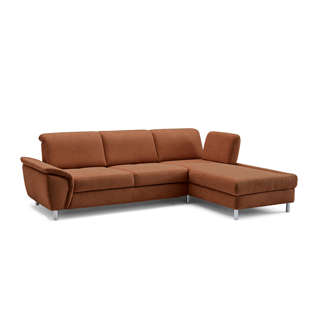 Gepolstertes Sofa und Recamiere