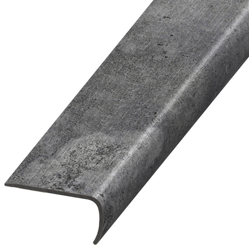 Nez de marche en plastique de 1 po d'épaisseur x 2 po de largeur x 94 po de longueur, Breckenridge
