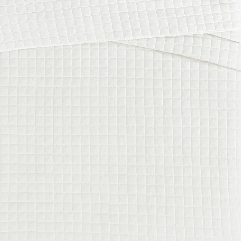 Brooklyn Loom Essential Cotton Quilt Set, Queen Quilt  + 2 Shams, White