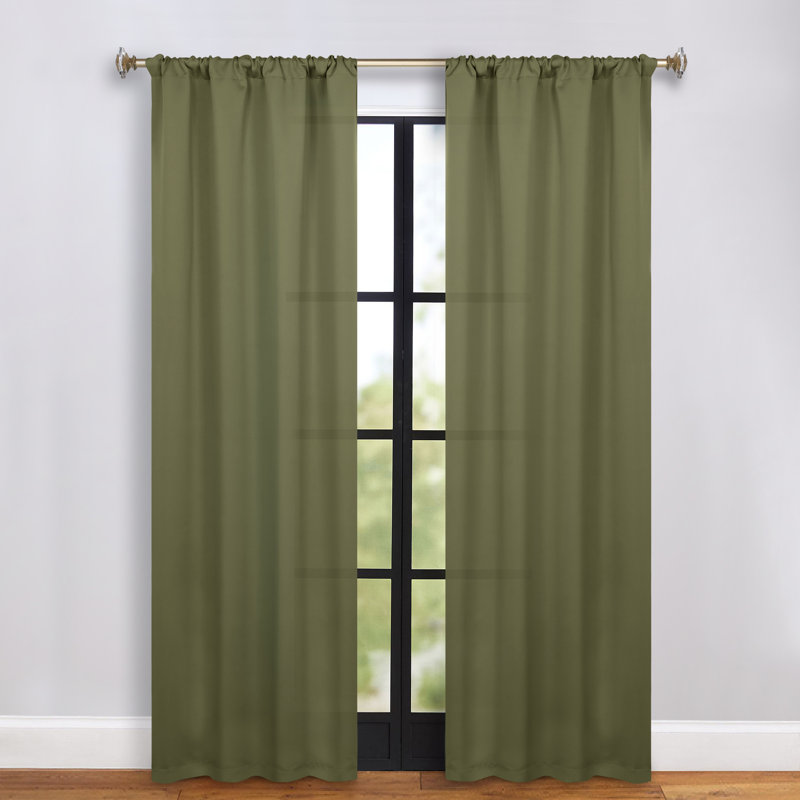 Paire de rideaux obscurcissant avec passe-tringle Moriah Millendon, L 36 po x L 84 po, Vert olive