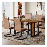 Ensemble de table et de chaises Ensemble de table de salle à manger en bois aggloméré texturé 67 po x 36 po avec chaises en tissu brun. Autocollant MDF, autocollant texturé de couleur bois, pieds de chaise de salle à manger en C noir, convient à la